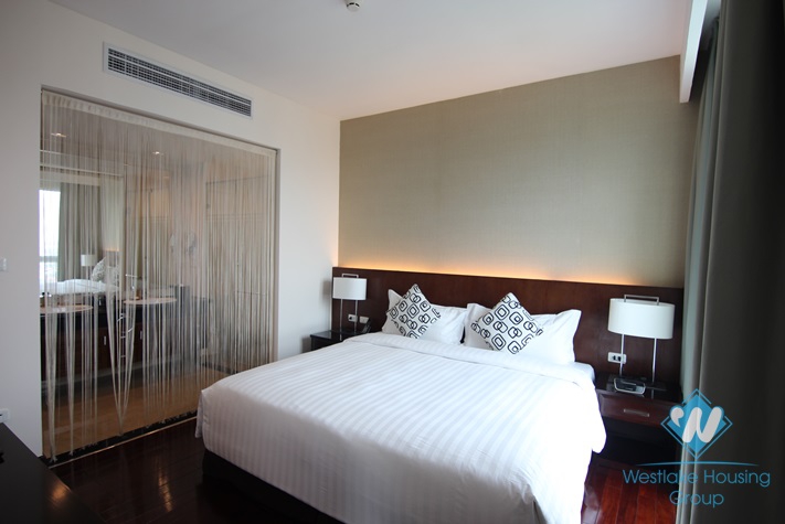A splendid 3 bedroom apartment for rent in Fraser Suites, Tay Ho 